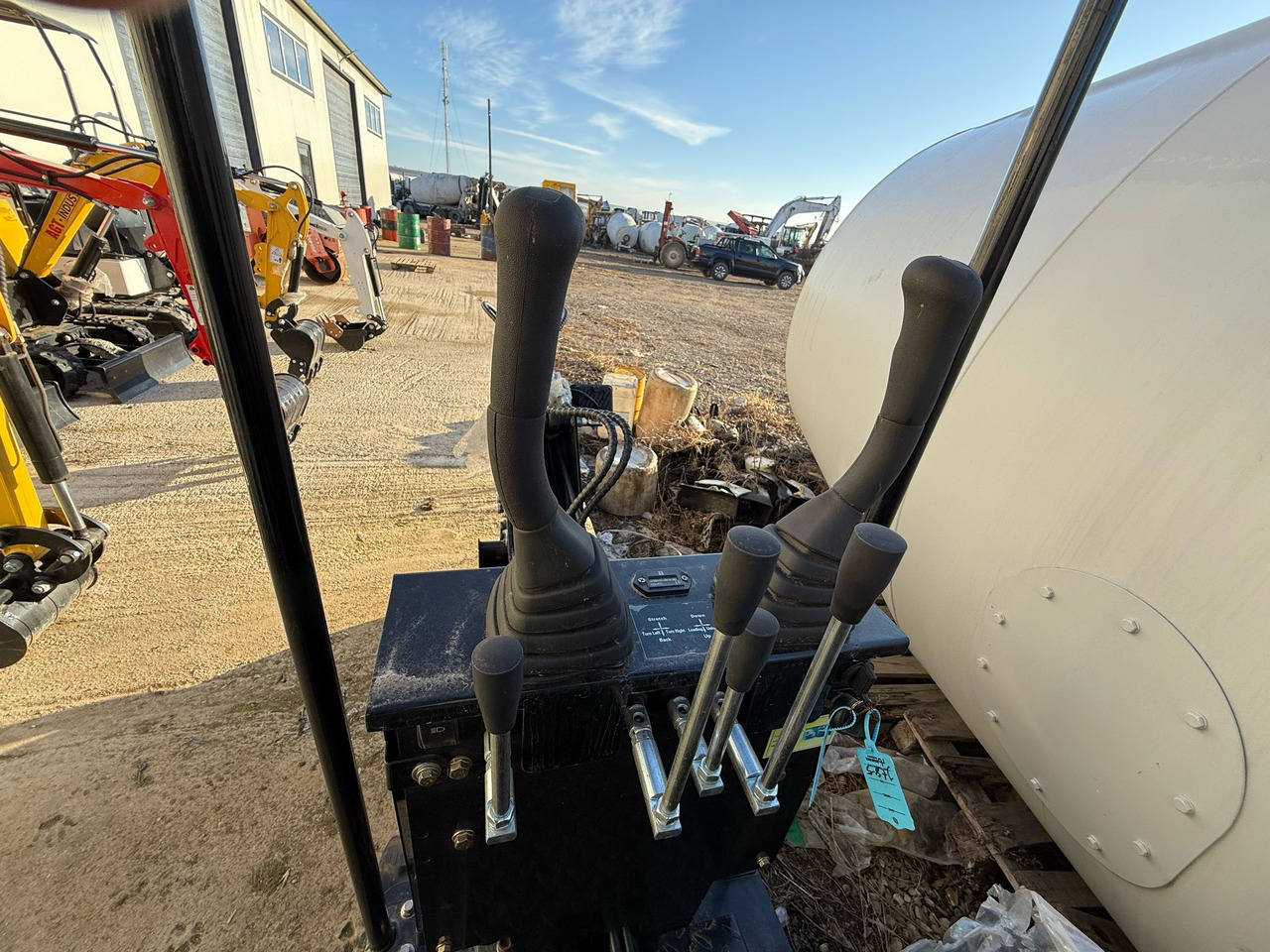 MINIEXCAVATOR JPC H10 - Mini excavator: picture 4 MINIEXCAVATOR JPC H10 - Mini excavator: picture 4