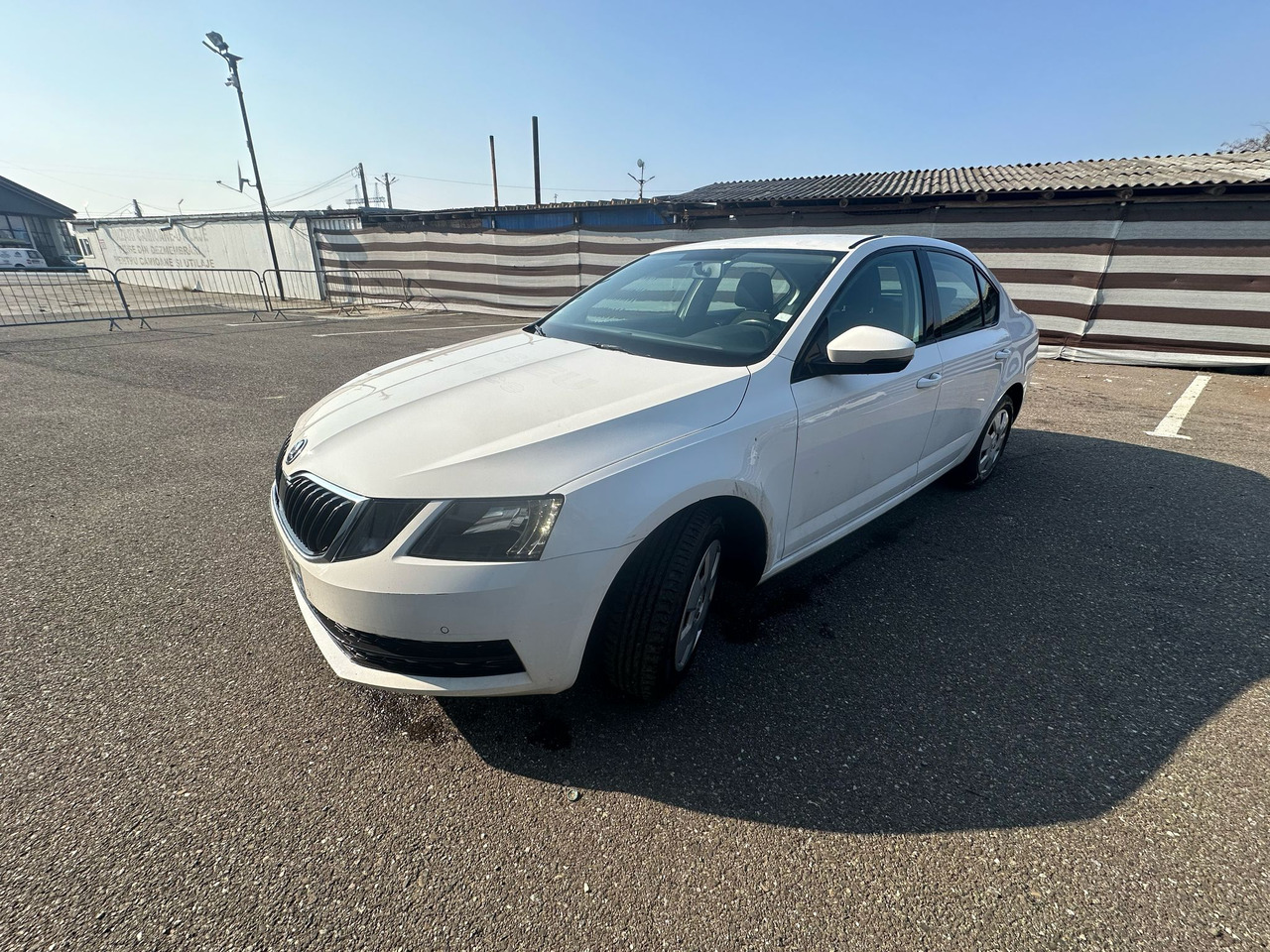 SKODA OCTAVIA - Car: picture 2 SKODA OCTAVIA - Car: picture 2