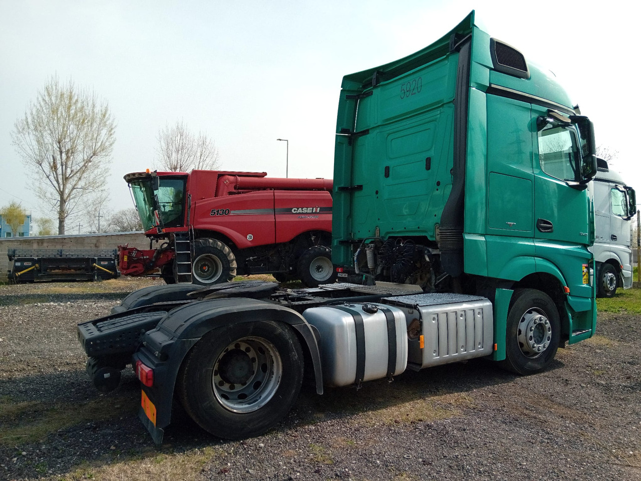Mercedes-Benz Actros 18.45 - Tractor unit: picture 5 Mercedes-Benz Actros 18.45 - Tractor unit: picture 5