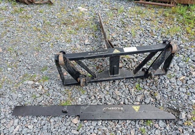 Ålö Paalipuukko Silosplit, sovite EURO, lähes uudenveroinen - Attachment for Agricultural machinery: picture 2 Ålö Paalipuukko Silosplit, sovite EURO, lähes uudenveroinen - Attachment for Agricultural machinery: picture 2
