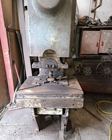Epäkeskopuristin 60 tn Eisenwerk Hensel - Metalworking machinery: picture 1 Epäkeskopuristin 60 tn Eisenwerk Hensel - Metalworking machinery: picture 1