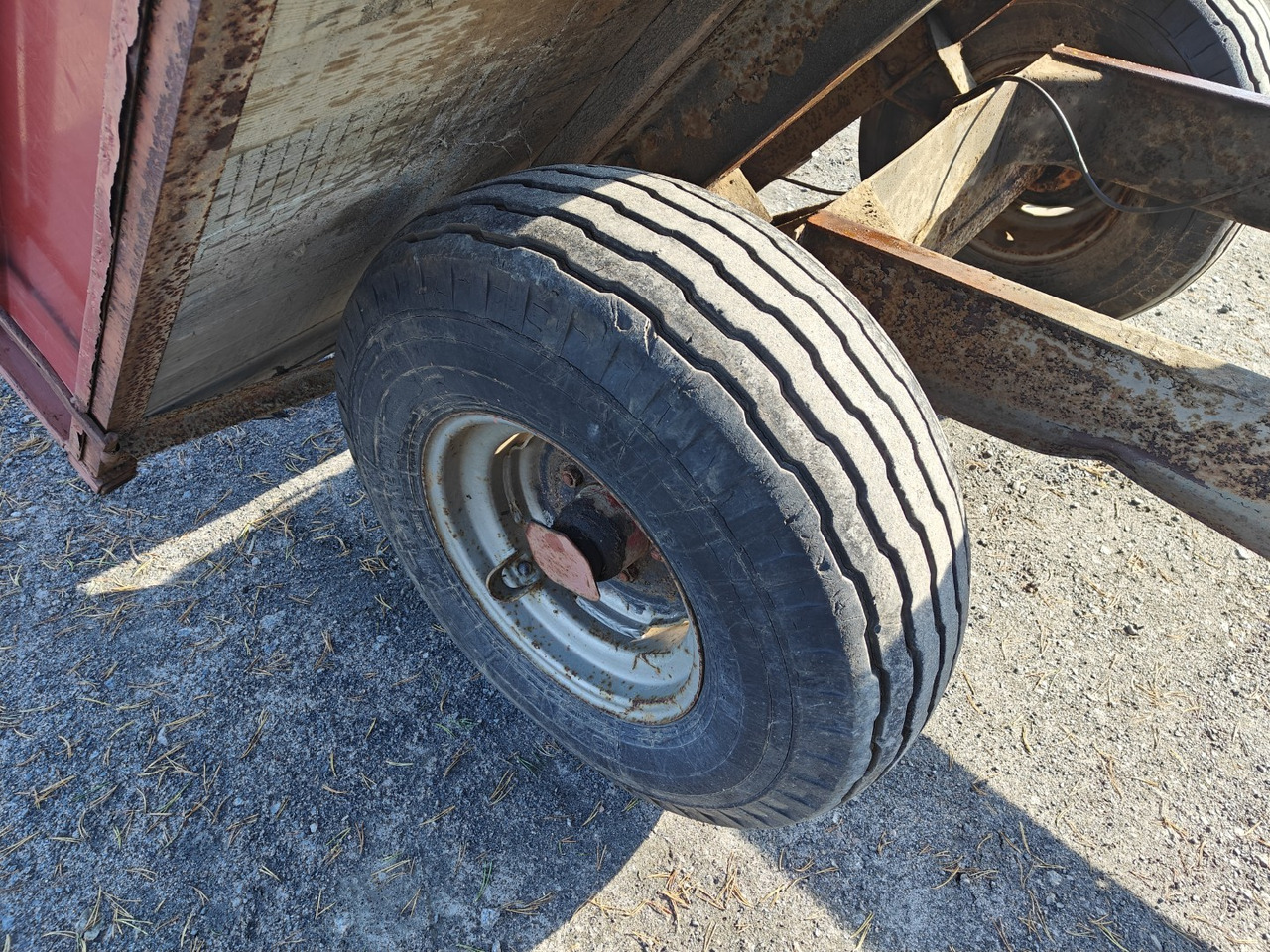 Farm tipping trailer/ Dumper Kippiperävaunu 1-akselinen: picture 11