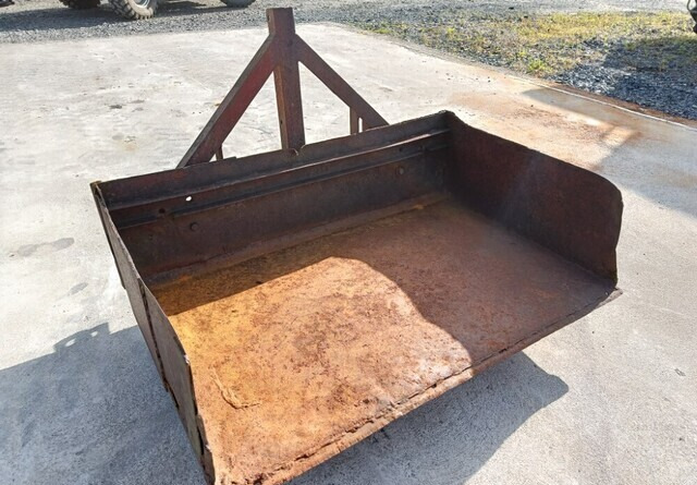 Kuljetuslaatikko 160cm - Bucket for Agricultural machinery: picture 1 Kuljetuslaatikko 160cm - Bucket for Agricultural machinery: picture 1