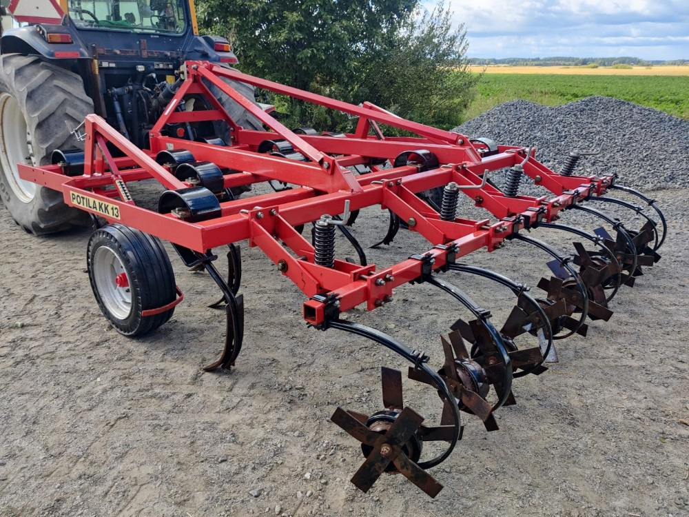 Potila KK13, mikseri perässä, mukaan hanhenjalkaterät - Cultivator: picture 2 Potila KK13, mikseri perässä, mukaan hanhenjalkaterät - Cultivator: picture 2