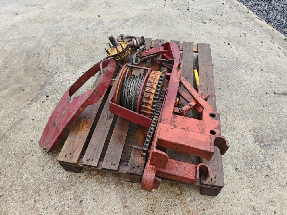 Remet Traktorivinssi - korjattavaksi - Log splitter: picture 2 Remet Traktorivinssi - korjattavaksi - Log splitter: picture 2