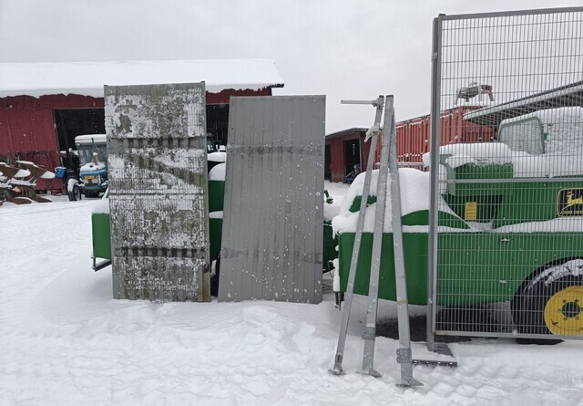 Troax verkkoaitaelementtejä ja tolppia ERÄ - Construction equipment: picture 4 Troax verkkoaitaelementtejä ja tolppia ERÄ - Construction equipment: picture 4