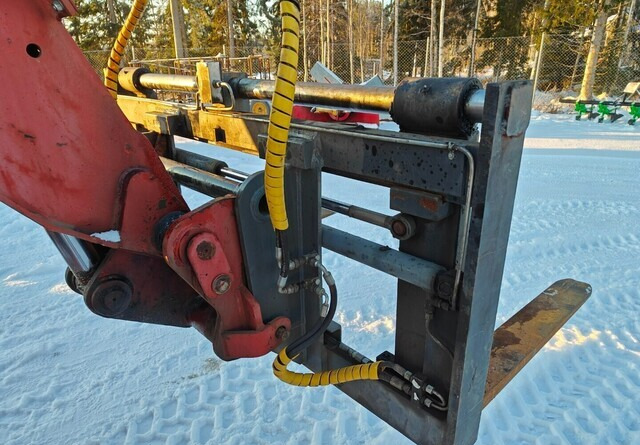 Trukkipiikit - hydraulinen sivusiirto ja levitys - VIDEO - Forks: picture 5 Trukkipiikit - hydraulinen sivusiirto ja levitys - VIDEO - Forks: picture 5