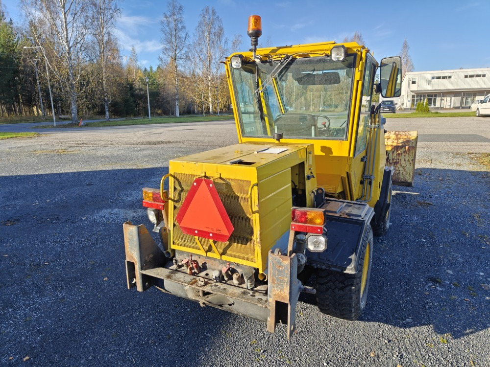 Wille 445 - Municipal tractor: picture 3 Wille 445 - Municipal tractor: picture 3