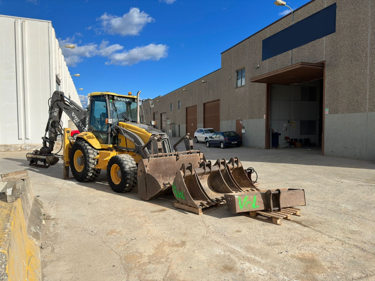 Volvo BL 71 - Backhoe loader: picture 1 Volvo BL 71 - Backhoe loader: picture 1