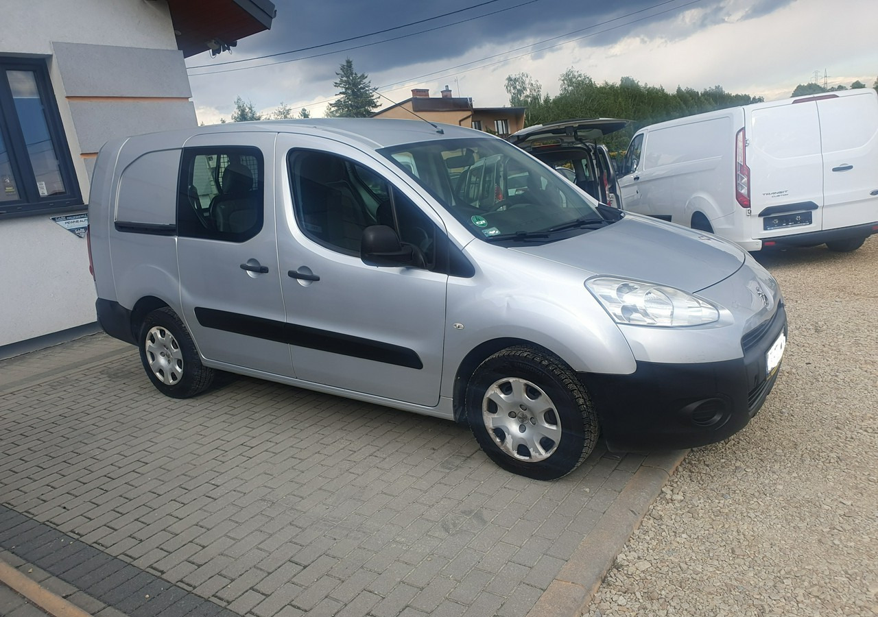 Citroen Berlingo II 5 lub 2 osobowy *long * zabudowa gruau* - Car: picture 5 Citroen Berlingo II 5 lub 2 osobowy *long * zabudowa gruau* - Car: picture 5