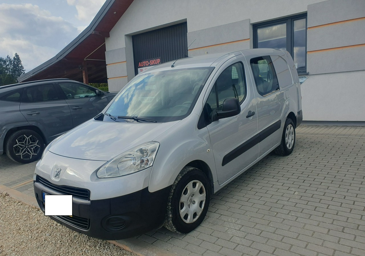 Peugeot Partner II 5 lub 2 osobowy *long * zabudowa gruau* - Car: picture 2 Peugeot Partner II 5 lub 2 osobowy *long * zabudowa gruau* - Car: picture 2