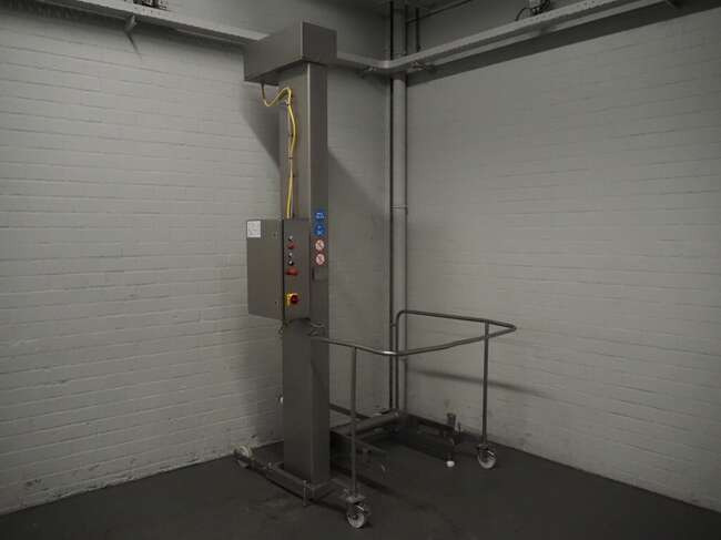 Carnitech lifter L25 - Food processing equipment: picture 1 Carnitech lifter L25 - Food processing equipment: picture 1