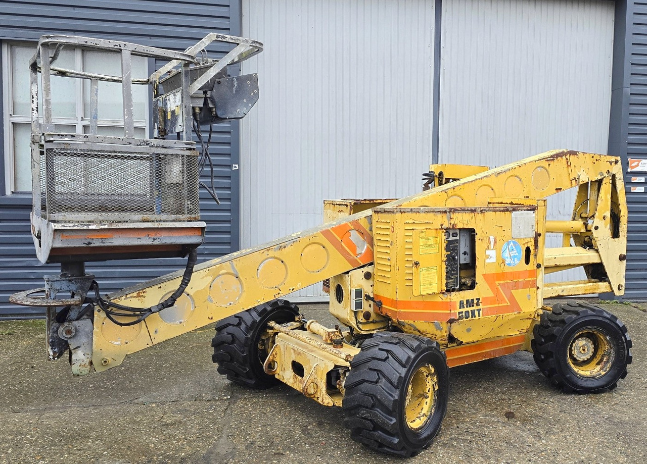GROVE AMZ50XT - Articulated boom: picture 1 GROVE AMZ50XT - Articulated boom: picture 1