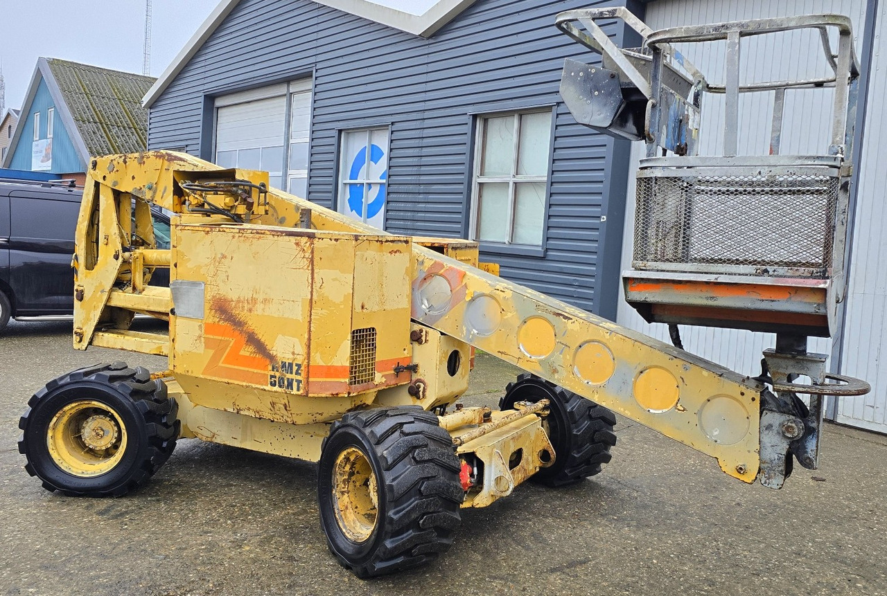 GROVE AMZ50XT - Articulated boom: picture 5 GROVE AMZ50XT - Articulated boom: picture 5