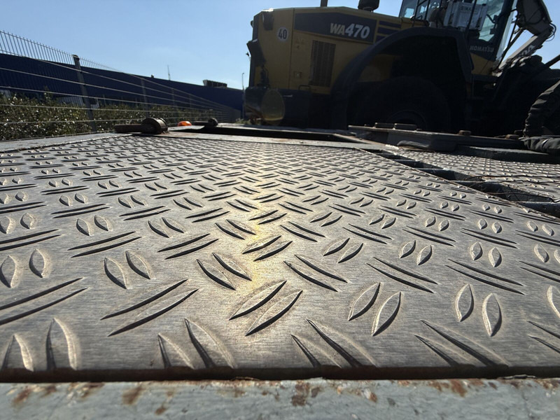 Liebherr 80km/h axeles to self erecting crane 32K 35K 42K 50K 63K 71K - Tower crane: picture 5 Liebherr 80km/h axeles to self erecting crane 32K 35K 42K 50K 63K 71K - Tower crane: picture 5