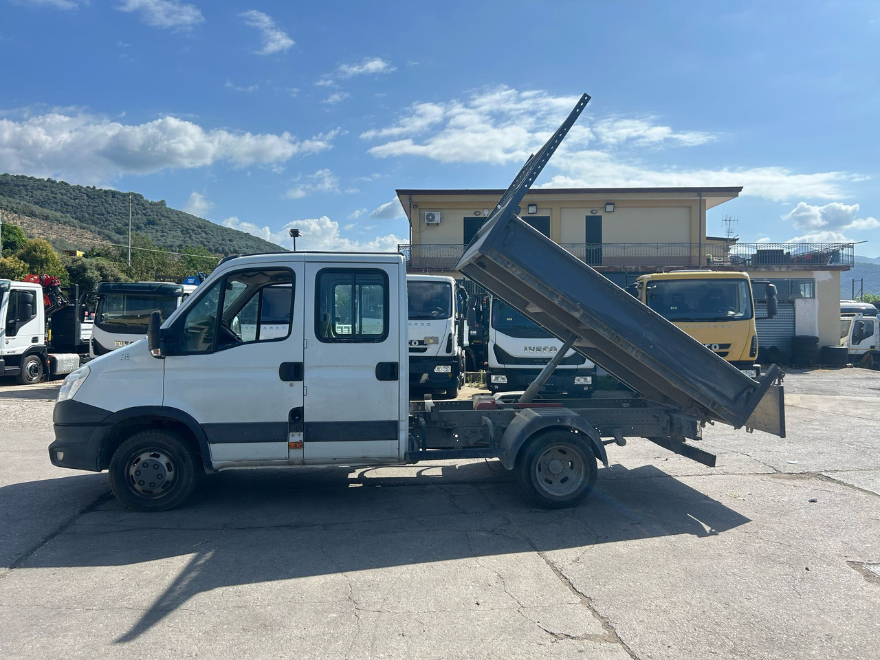 Tipper van IVECO DAILY 35C13: picture 21