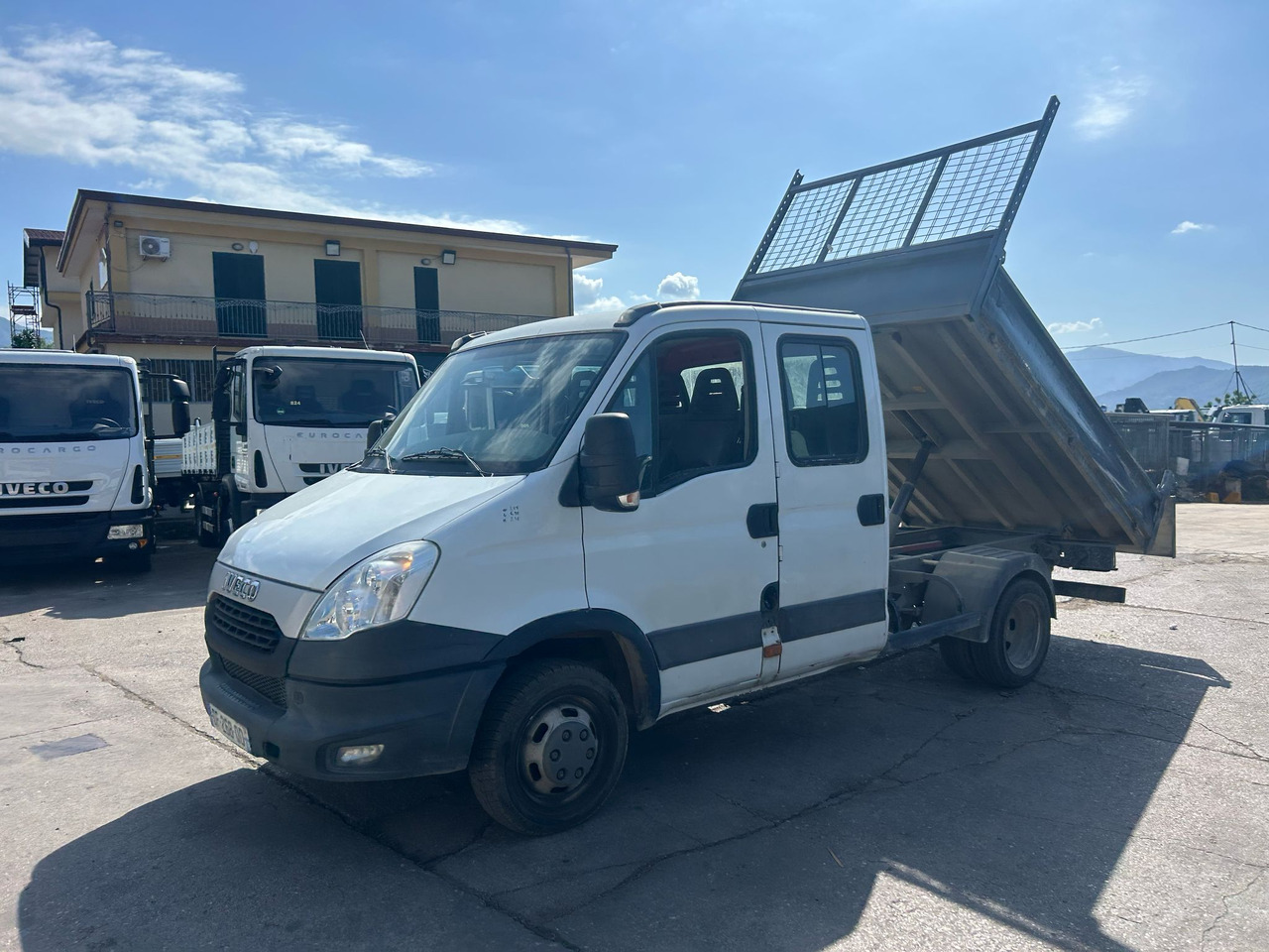 Tipper van IVECO DAILY 35C13: picture 19
