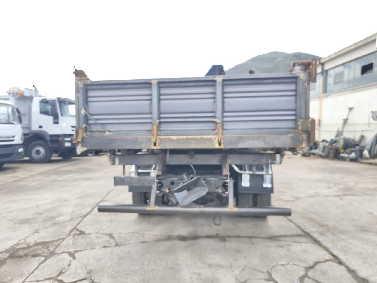 Crane truck, Tipper IVECO EUROCARGO 120E28: picture 18