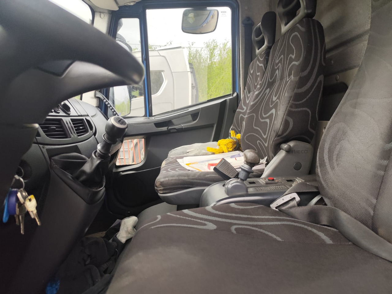 IVECO EUROCARGO 140E25 - Cab chassis truck: picture 4 IVECO EUROCARGO 140E25 - Cab chassis truck: picture 4