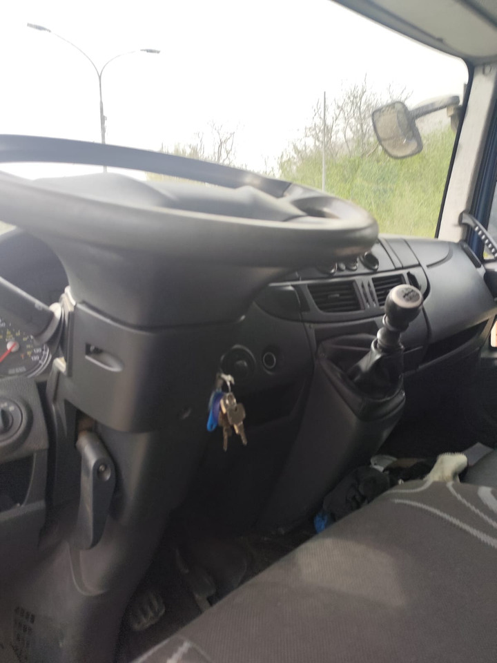 IVECO EUROCARGO 140E25 - Cab chassis truck: picture 3 IVECO EUROCARGO 140E25 - Cab chassis truck: picture 3
