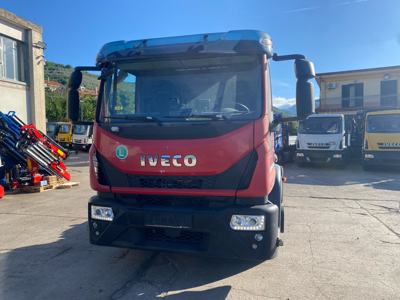 IVECO EUROCARGO 150-280 - Hook lift truck: picture 5 IVECO EUROCARGO 150-280 - Hook lift truck: picture 5