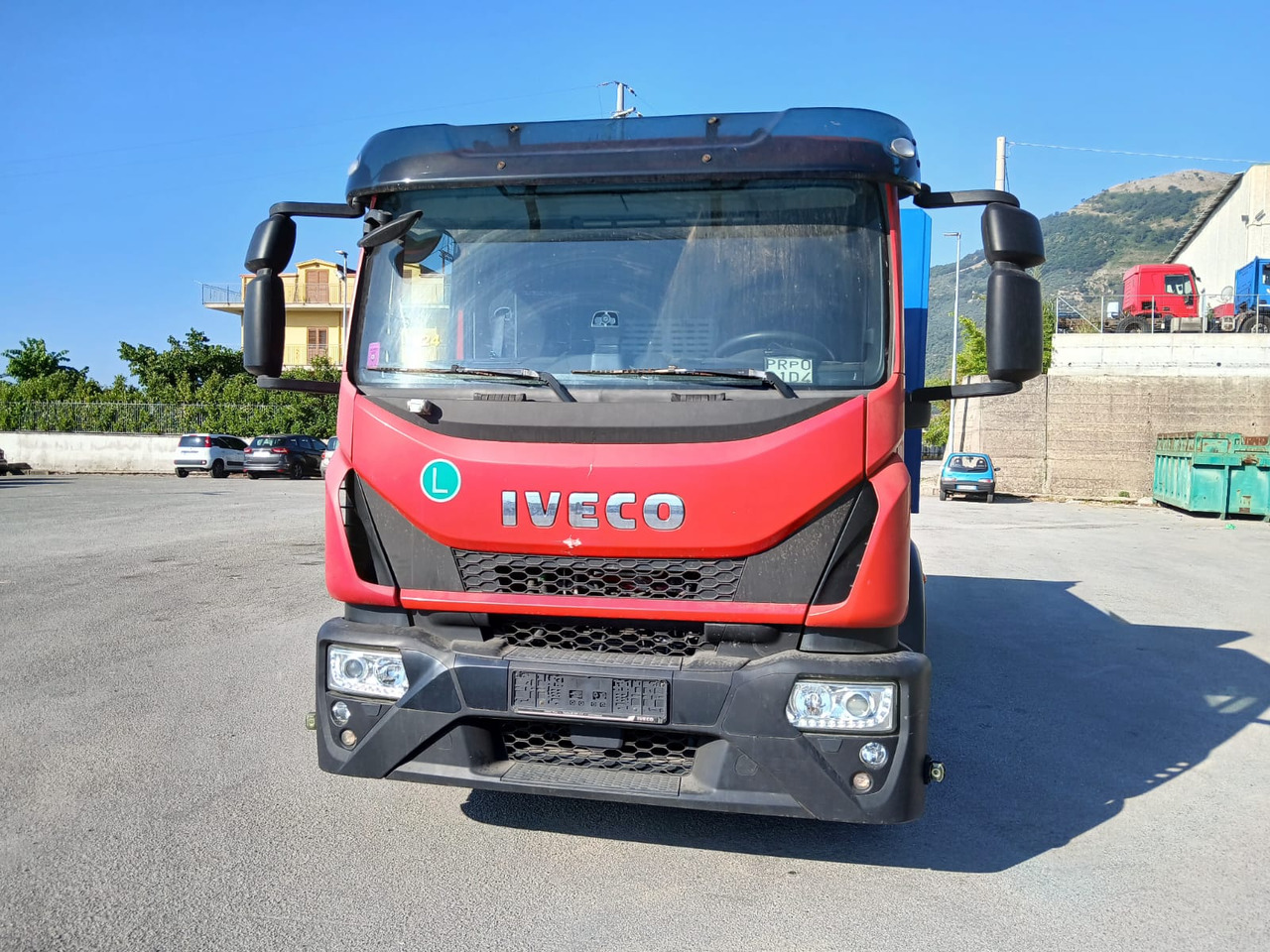 IVECO EUROCARGO 150-280 - Hook lift truck: picture 2 IVECO EUROCARGO 150-280 - Hook lift truck: picture 2