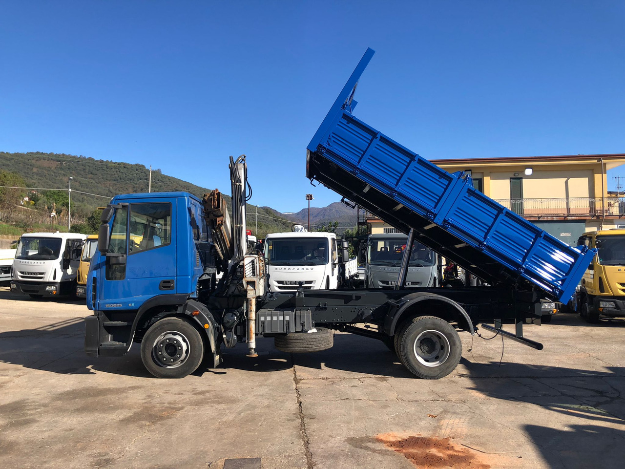 Crane truck IVECO EUROCARGO 150E25P: picture 7