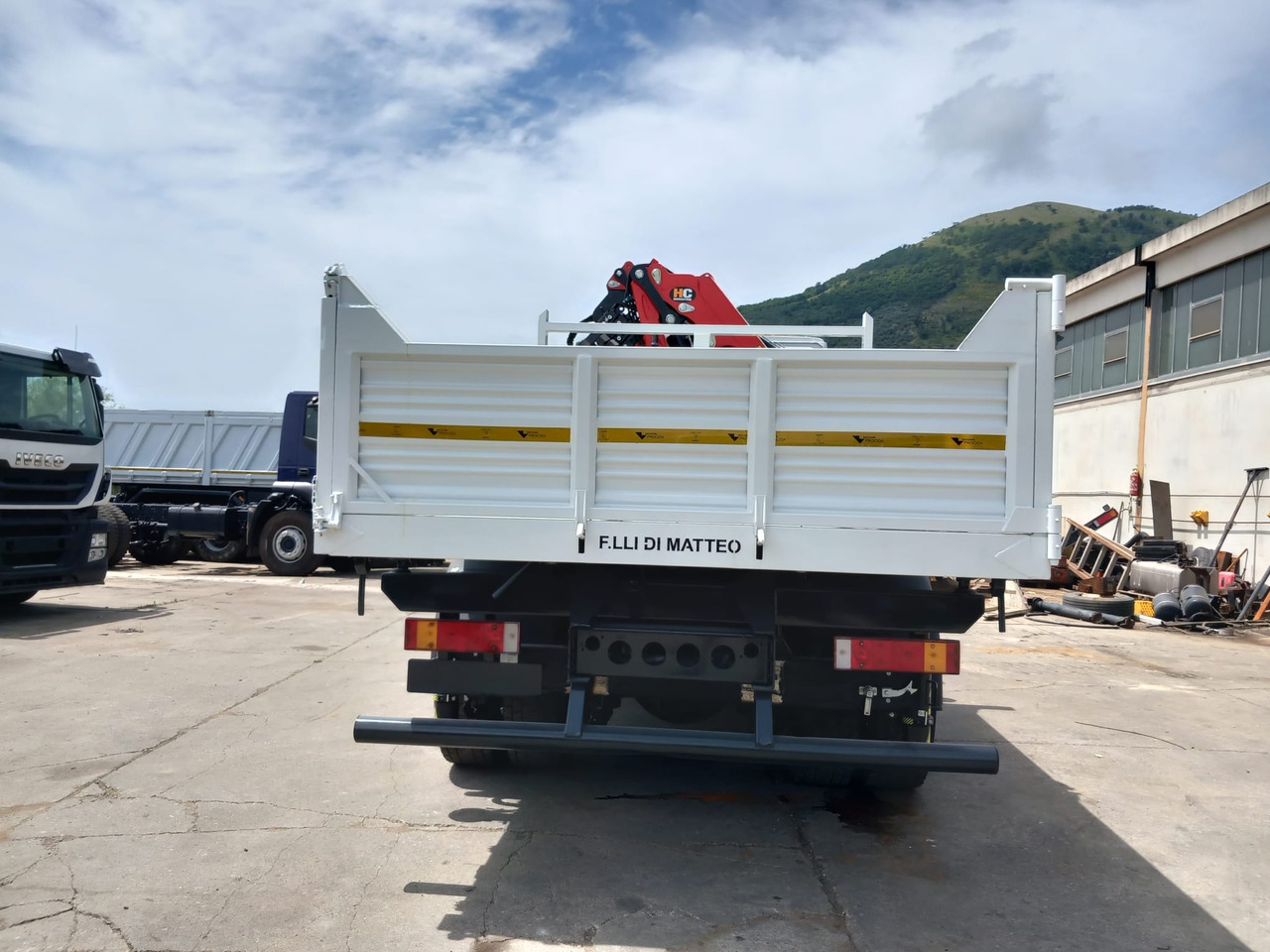 Crane truck, Tipper IVECO STRALIS AD 190S36: picture 22