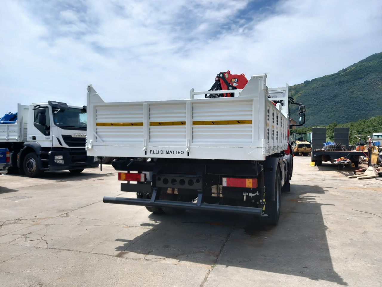 Crane truck, Tipper IVECO STRALIS AD 190S36: picture 21