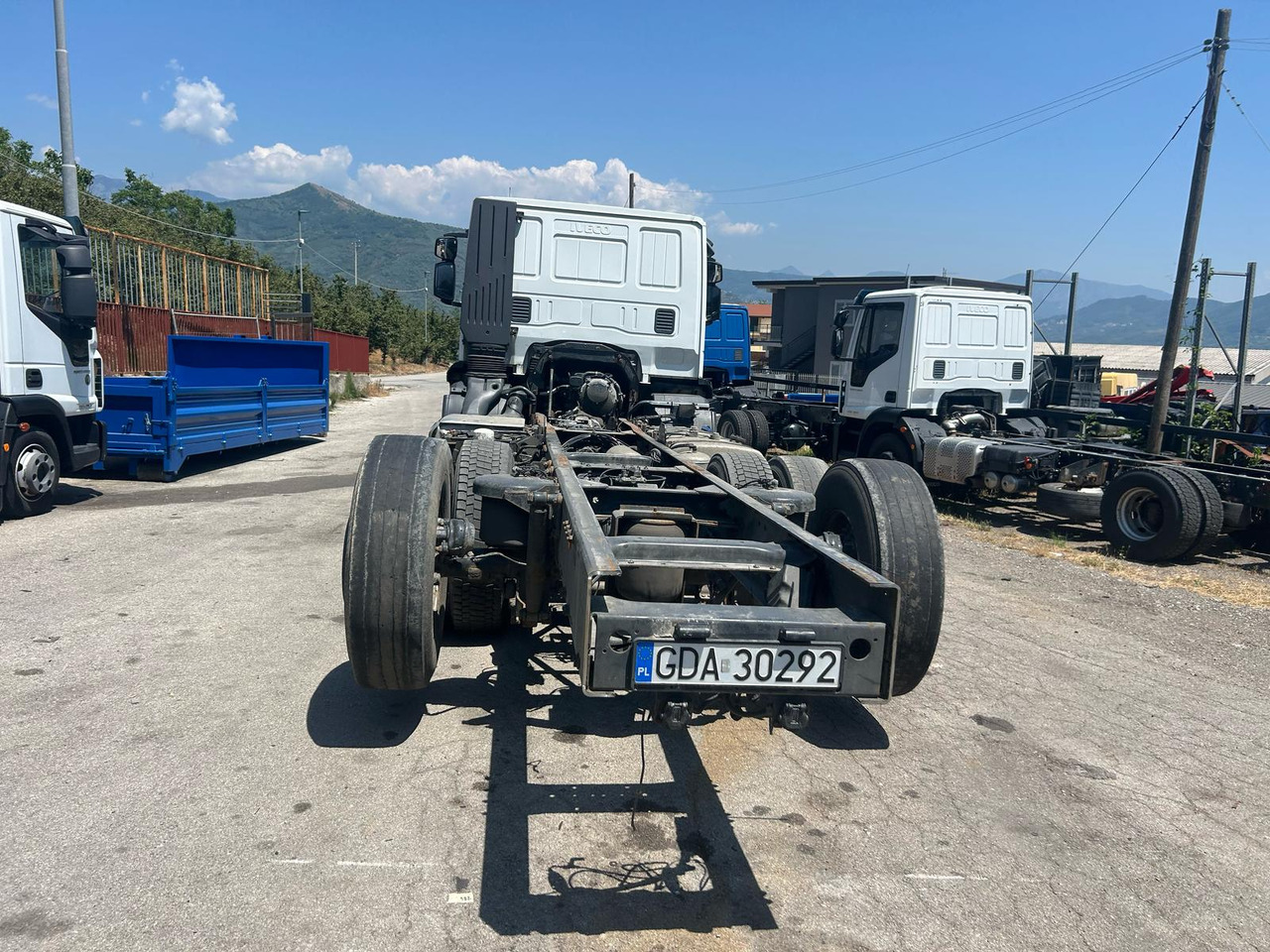 Cab chassis truck IVECO STRALIS AD 260S31: picture 12