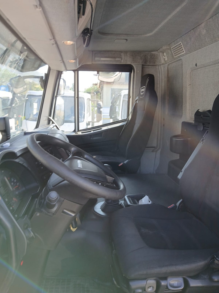 IVECO STRALIS AD 260S31 XP - Crane truck: picture 2 IVECO STRALIS AD 260S31 XP - Crane truck: picture 2