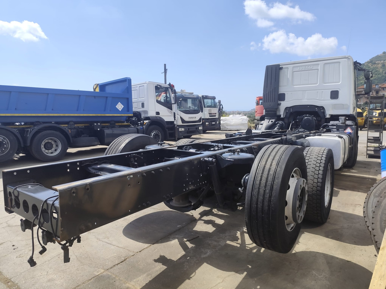 Cab chassis truck IVECO STRALIS AD 260S31 Y/P: picture 22