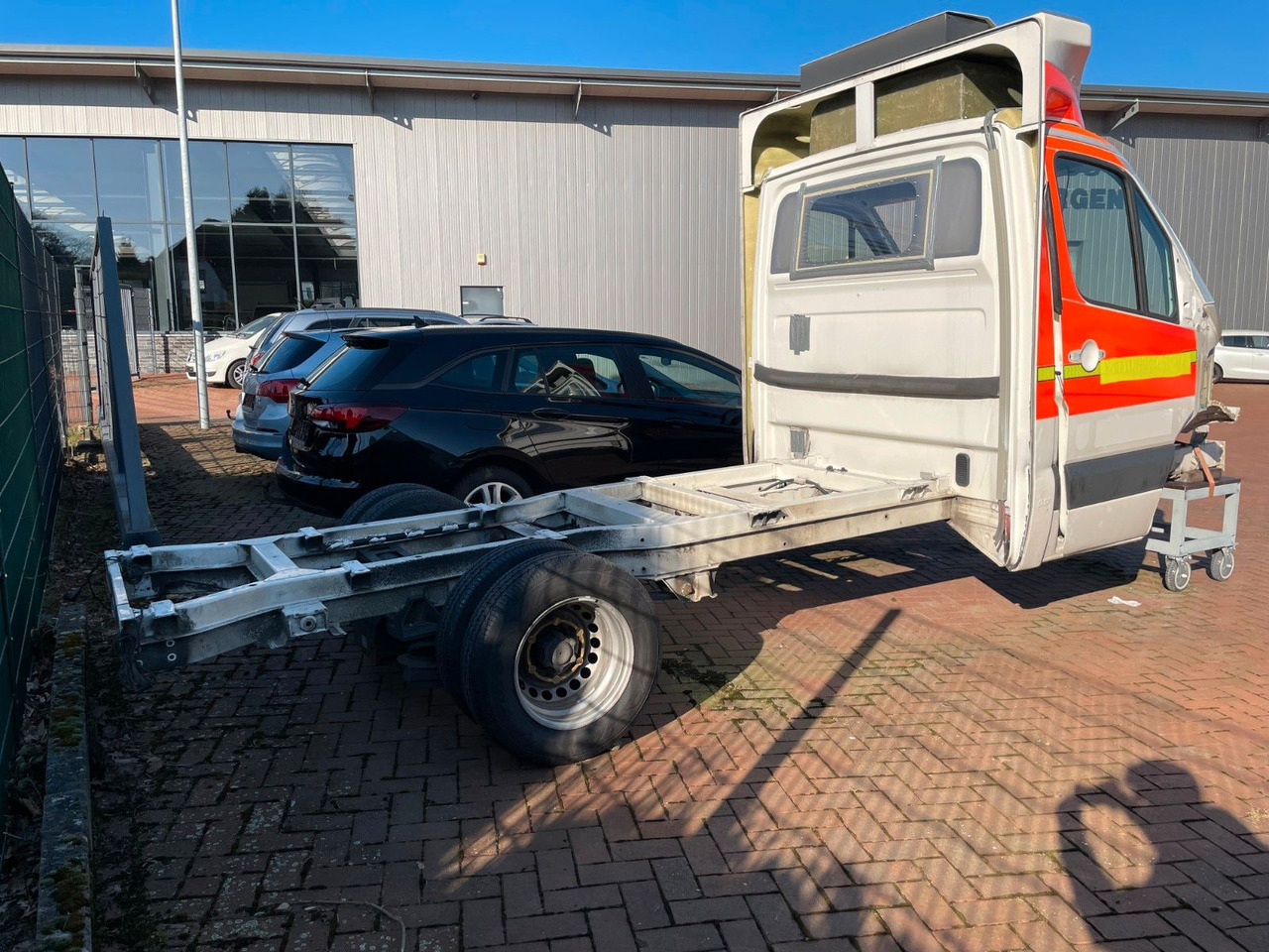 Mercedes-Benz Sprinter 519 CDI Fahrgestell - Frame/ Chassis for Van: picture 2 Mercedes-Benz Sprinter 519 CDI Fahrgestell - Frame/ Chassis for Van: picture 2