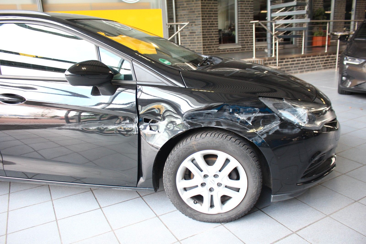 Opel Astra K Sports Tourer Edition AHK Navi - Station wagon: picture 2 Opel Astra K Sports Tourer Edition AHK Navi - Station wagon: picture 2