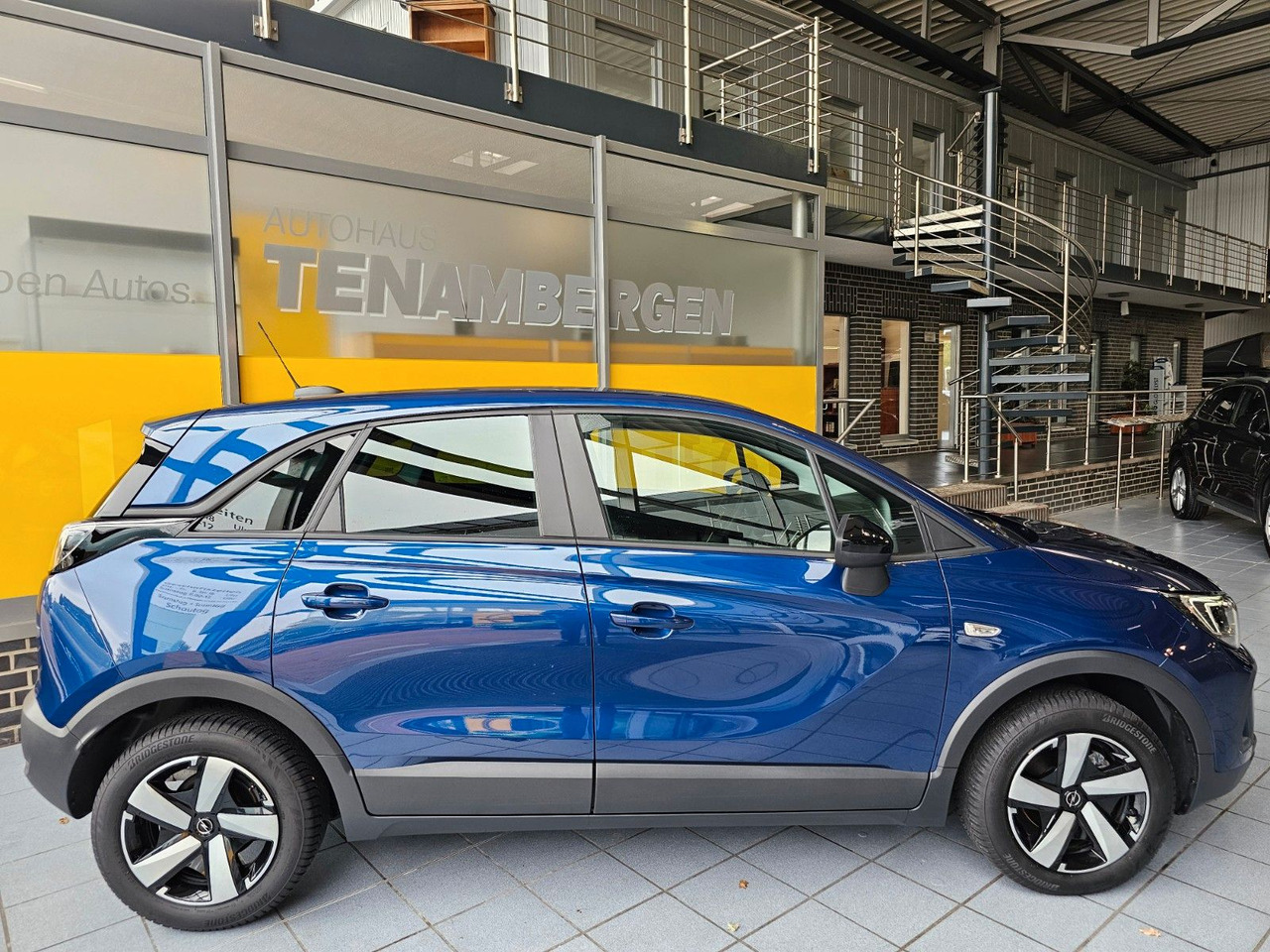 Opel Crossland Navi SHZ LHzg PDC Kamera - Passenger van: picture 2 Opel Crossland Navi SHZ LHzg PDC Kamera - Passenger van: picture 2