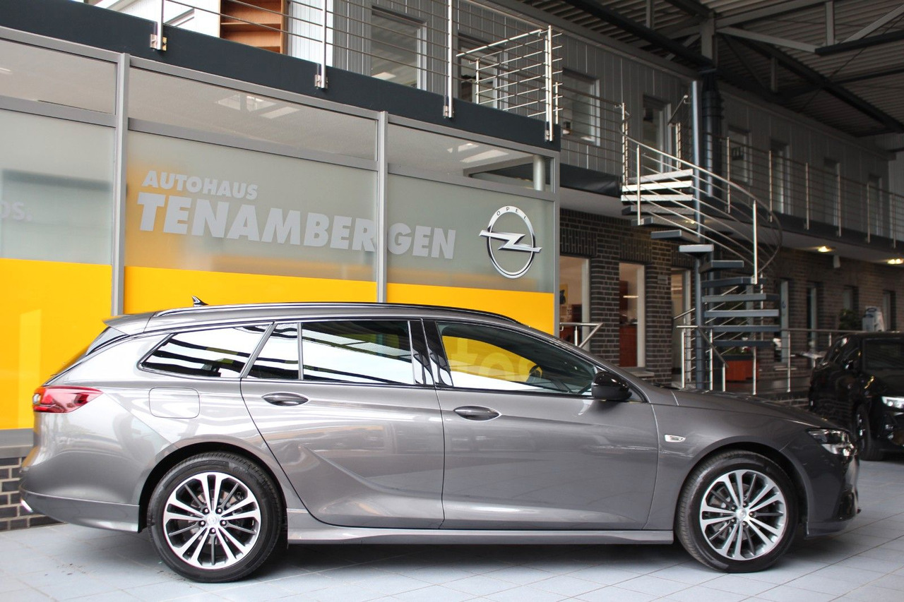 Opel Insignia B Sports Tourer Ultimate OPC HuD AHK - Car: picture 3 Opel Insignia B Sports Tourer Ultimate OPC HuD AHK - Car: picture 3