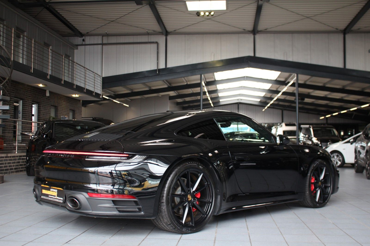 Porsche 992 Carrera 4S Sport-Chrono Matrix-LED Bose - Car: picture 3 Porsche 992 Carrera 4S Sport-Chrono Matrix-LED Bose - Car: picture 3