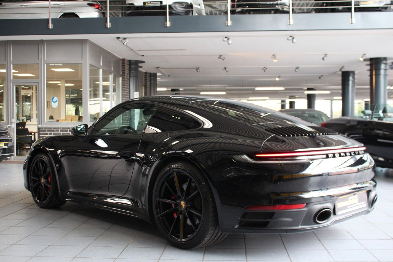 Porsche 992 Carrera 4S Sport-Chrono Matrix-LED Bose - Car: picture 4 Porsche 992 Carrera 4S Sport-Chrono Matrix-LED Bose - Car: picture 4