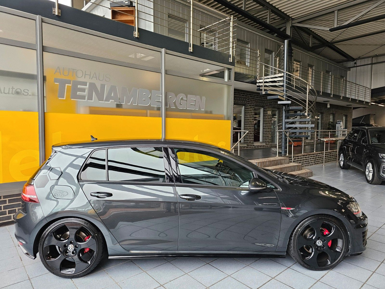 Volkswagen Golf VII Lim. GTI BMT SHZ BiXenon - Sedan: picture 2 Volkswagen Golf VII Lim. GTI BMT SHZ BiXenon - Sedan: picture 2