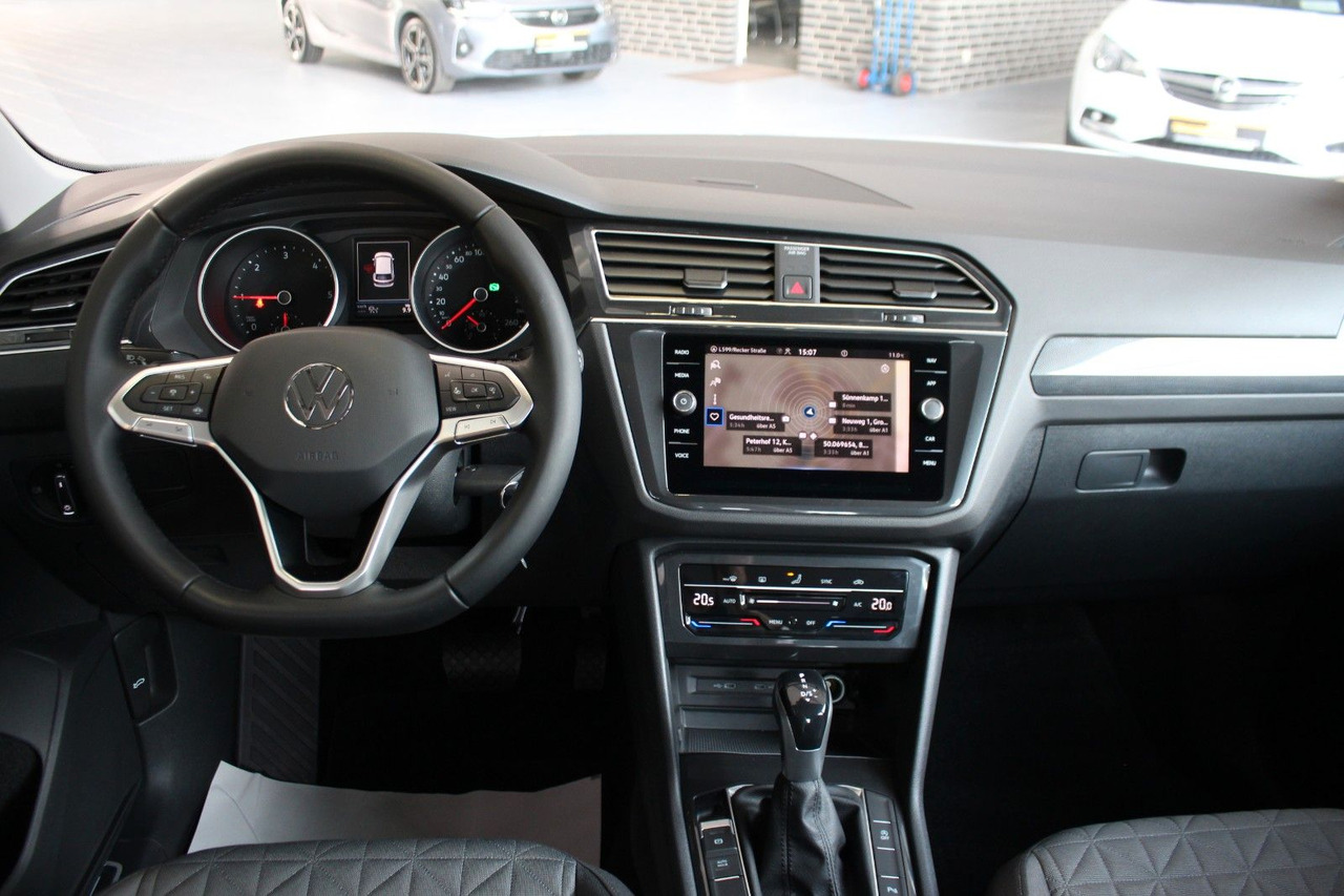 SUV Volkswagen Tiguan Life DSG LED Kamera Navi AHK ACC: picture 15