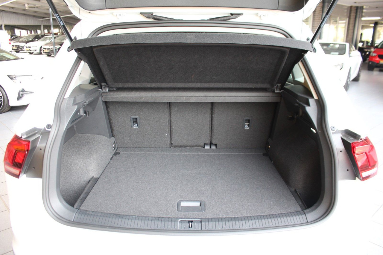 SUV Volkswagen Tiguan Life DSG LED Kamera Navi AHK ACC: picture 12