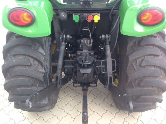 JOHN DEERE 3720 - Farm tractor: picture 3 JOHN DEERE 3720 - Farm tractor: picture 3