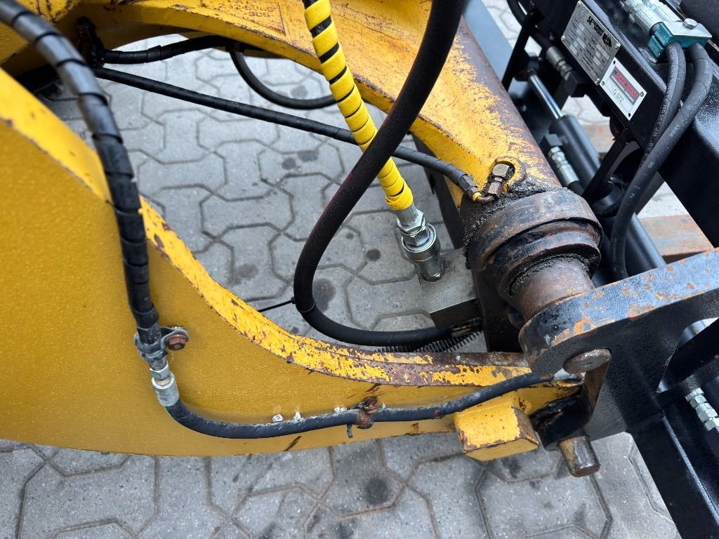 CAT 906M 35 km/h - Wheel loader: picture 5 CAT 906M 35 km/h - Wheel loader: picture 5