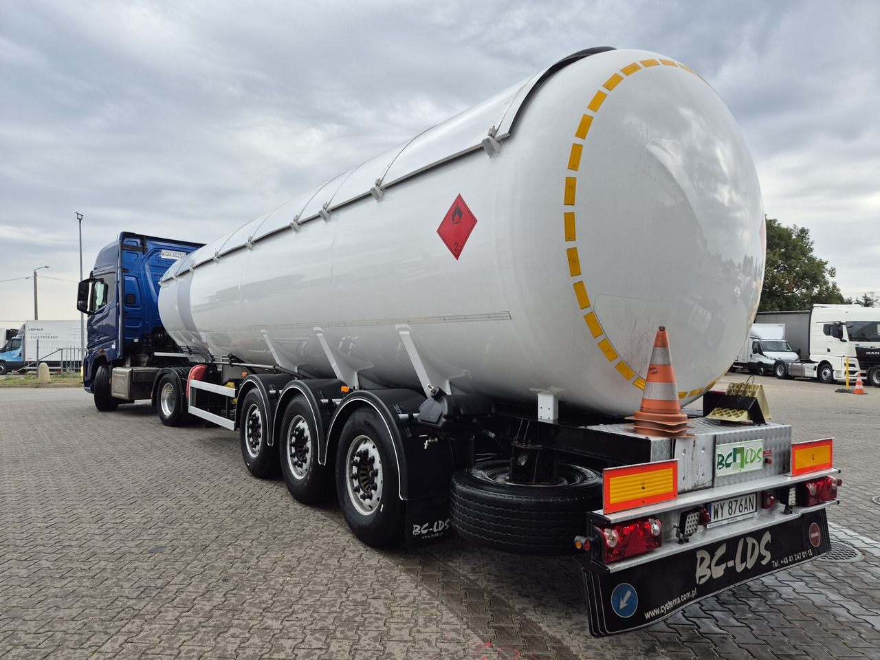 BC-LDS EMERSON/ propane/ butane/ lpg/ gpl - Tank semi-trailer: picture 2 BC-LDS EMERSON/ propane/ butane/ lpg/ gpl - Tank semi-trailer: picture 2