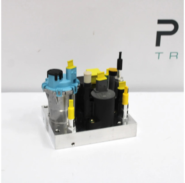 Volvo FH/FM AdBlue Pomp 21679299 | 7421892627 | 23387854 Nieuw - Fuel system for Truck: picture 1 Volvo FH/FM AdBlue Pomp 21679299 | 7421892627 | 23387854 Nieuw - Fuel system for Truck: picture 1