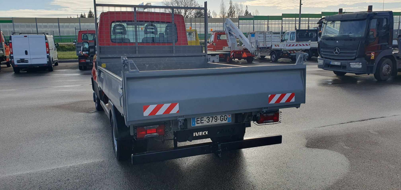 IVECO Daily - Tipper van: picture 4 IVECO Daily - Tipper van: picture 4