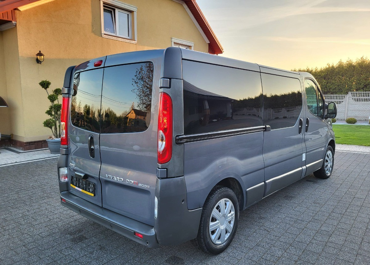 OPel Vivaro 9-osobowy 2.0 115ps. L2 - Passenger van: picture 2 OPel Vivaro 9-osobowy 2.0 115ps. L2 - Passenger van: picture 2