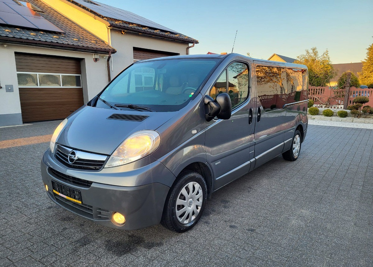 OPel Vivaro 9-osobowy 2.0 115ps. L2 - Passenger van: picture 1 OPel Vivaro 9-osobowy 2.0 115ps. L2 - Passenger van: picture 1