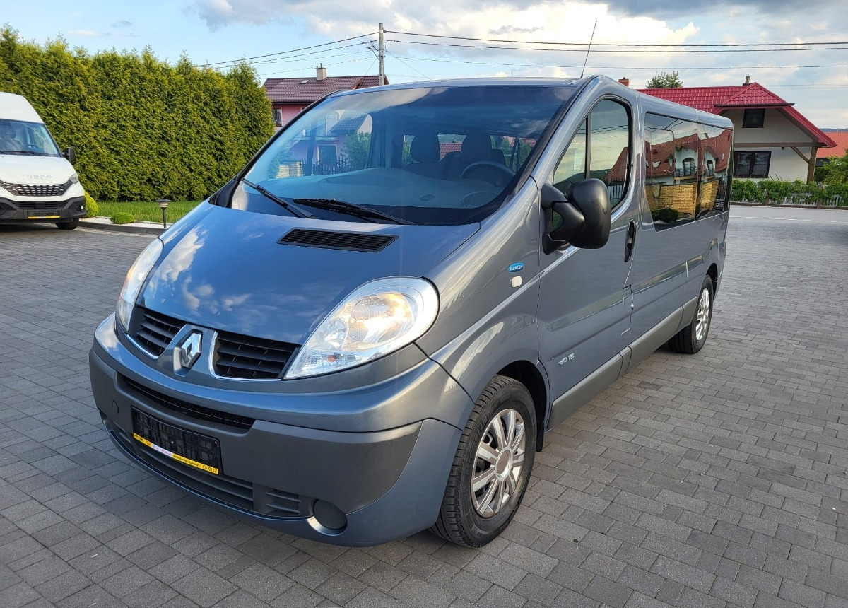 Renault Trafic 9 -osobowy Salon Polska I właściciel Bezwypadkowy Lakier - Minibus, Passenger van: picture 5 Renault Trafic 9 -osobowy Salon Polska I właściciel Bezwypadkowy Lakier - Minibus, Passenger van: picture 5
