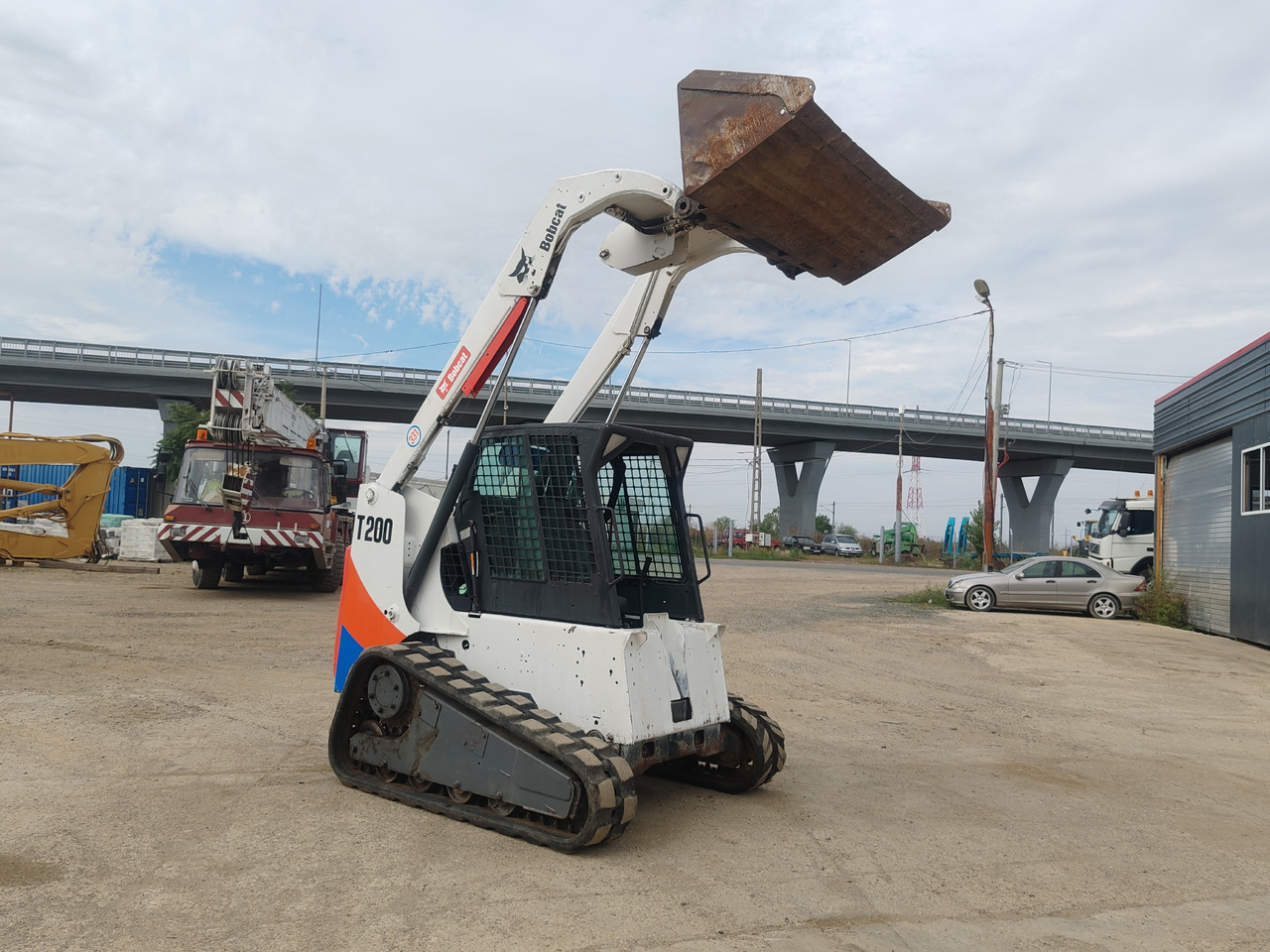 BOBCAT T200 - Compact track loader: picture 2 BOBCAT T200 - Compact track loader: picture 2
